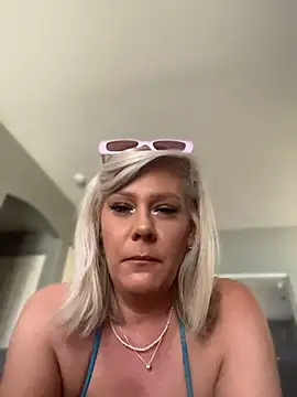Snapshot of Lexi_Shocker chatting on June 2026 07:23:01 PM Lexi Shocker online show from June 2026 07:23:01 PM