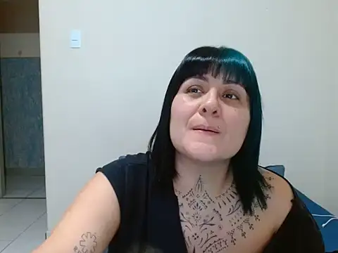 vaholiver online show from July 2026 08:22:02 PM
