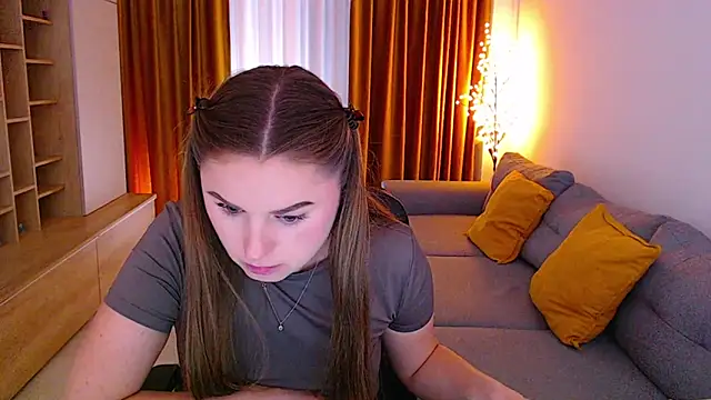  Mia Adams online show from April 2026 12:29:02 PM