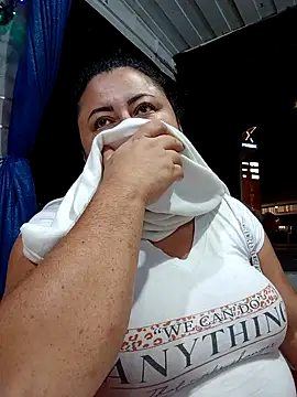 Monseratte21 online show from December 2025 04:28:02 AM