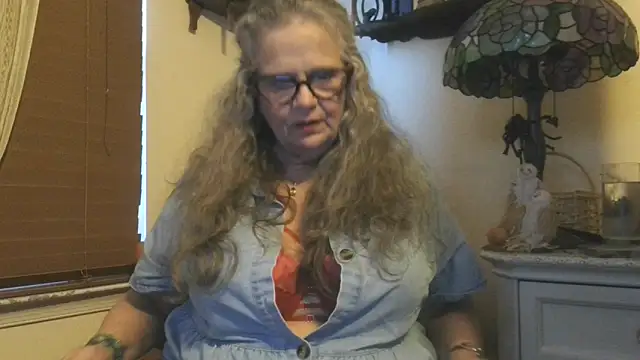 Snapshot of DestineeLoverGirl chatting on October 2025 12:34:02 PM DestineeLoverGirl online show from October 2025 12:34:02 PM