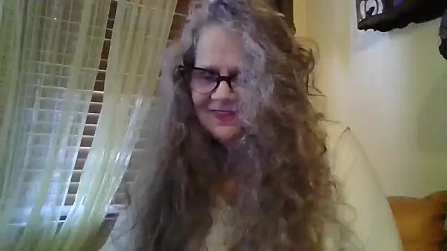 Snapshot of DestineeLoverGirl chatting on November 2025 03:56:02 PM DestineeLoverGirl online show from November 2025 03:56:02 PM