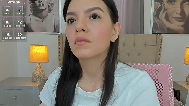 Snapshot of Beautyari_ chatting on May 2026 12:21:02 PM Beautyari online show from May 2026 12:21:02 PM