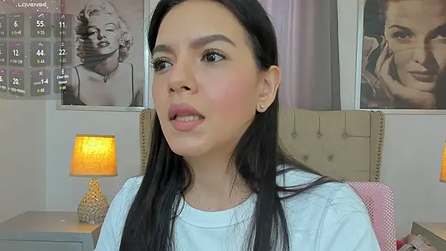 Snapshot of Beautyari_ chatting on May 2026 12:13:02 PM Beautyari online show from May 2026 12:13:02 PM
