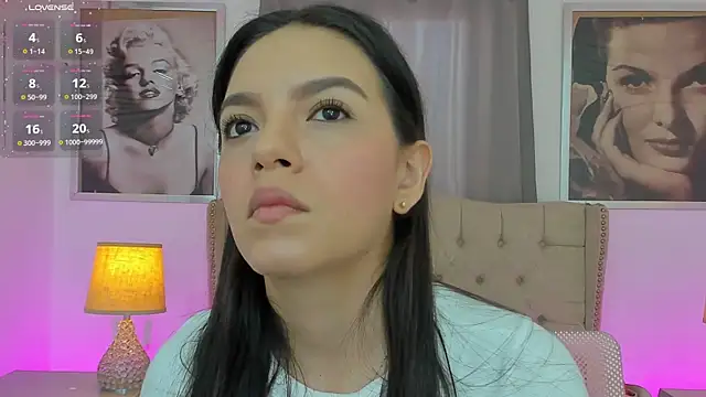 Snapshot of Beautyari_ chatting on May 2026 12:12:02 PM Beautyari online show from May 2026 12:12:02 PM
