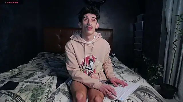 Snapshot of DanielCrush1 chatting on February 2026 06:48:02 AM DanielCrush1 online show from February 2026 06:48:02 AM