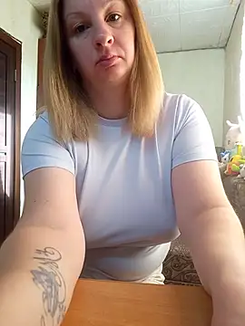 Snapshot of BustyBlond chatting on July 2026 03:58:02 AM BustyBlond online show from July 2026 03:58:02 AM