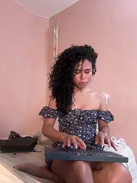 Snapshot of GabriSaenz chatting on December 2024 04:06:01 PM GabriSaenz online show from December 2024 04:06:01 PM