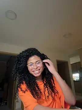 Snapshot of GabriSaenz chatting on January 2025 10:12:02 PM GabriSaenz online show from January 2025 10:12:02 PM