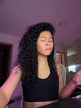 Snapshot of GabriSaenz chatting on January 2025 01:01:01 AM GabriSaenz online show from January 2025 01:01:01 AM