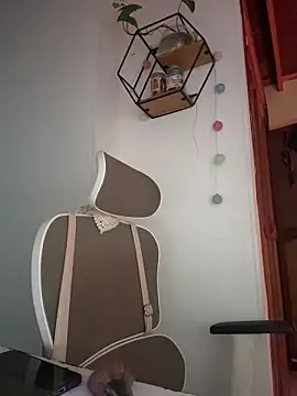 Snapshot of GabriSaenz chatting on December 2025 12:18:02 AM GabriSaenz online show from December 2025 12:18:02 AM