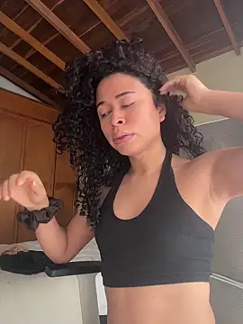 Snapshot of GabriSaenz chatting on February 2026 01:56:02 PM GabriSaenz online show from February 2026 01:56:02 PM