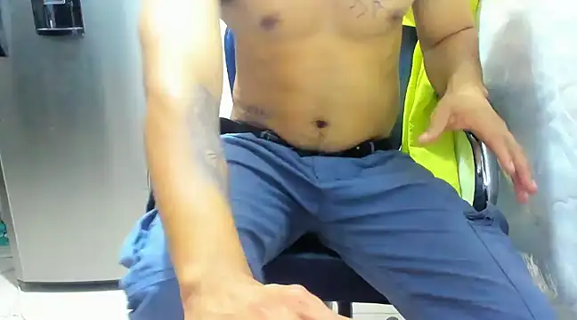 Snapshot of curvsex chatting on December 2024 07:23:01 PM curvsex online show from December 2024 07:23:01 PM