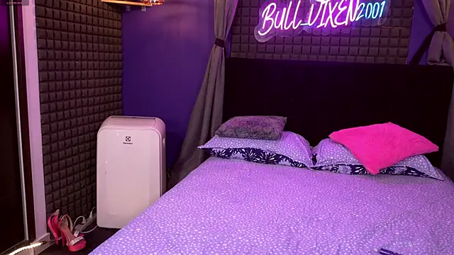 bull vixen2001 online show from July 2026 09:59:02 AM