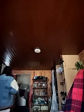  Laary online show from September 2025 08:53:02 PM