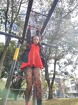  Laary online show from September 2025 08:01:01 PM