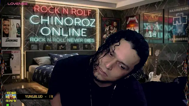 Snapshot of chino_roz chatting on June 2026 08:08:02 AM chino roz online show from June 2026 08:08:02 AM