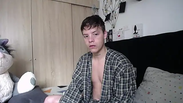 Santiago kiler online show from September 2025 12:17:01 PM