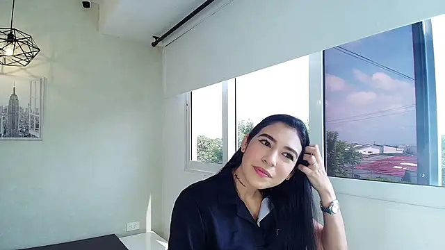 Sassy--Girl online show from November 2025 06:08:01 PM