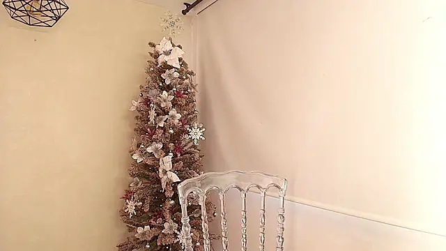 Sassy--Girl online show from December 2025 07:21:02 PM