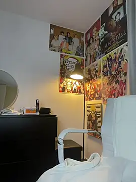 Snapshot of xSelena chatting on March 2025 11:14:02 PM xSelena online show from March 2025 11:14:02 PM