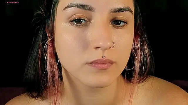 Daphne Moss online show from June 2026 01:15:02 PM