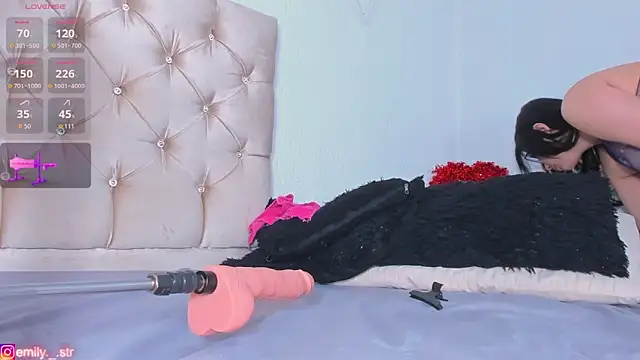 emily campbell  online show from March 2026 03:38:01 PM