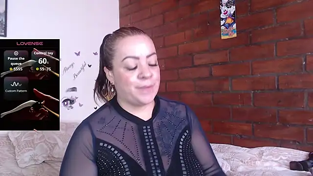 LIila28six online show from April 2026 02:09:01 PM