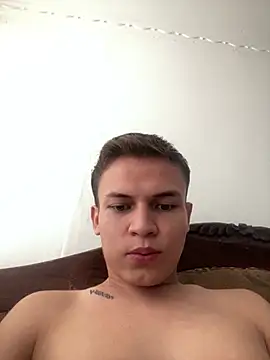 Leon Wild online show from July 2026 08:04:02 PM