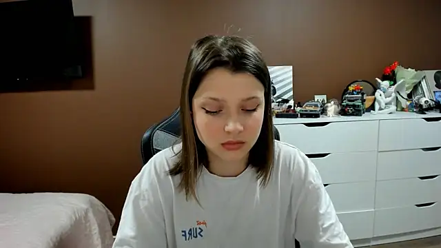 SoniNesti online show from March 2026 03:07:02 PM