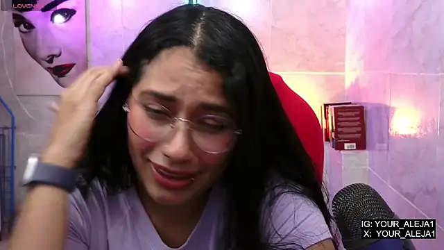 LauraRuiz1 online show from May 2026 10:50:03 PM
