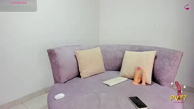 Snapshot of victoria_027 chatting on April 2026 04:12:02 PM victoria 027 online show from April 2026 04:12:02 PM