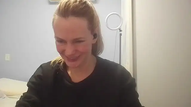 Snapshot of Annylove1 chatting on July 2026 12:24:01 AM Annylove1 online show from July 2026 12:24:01 AM