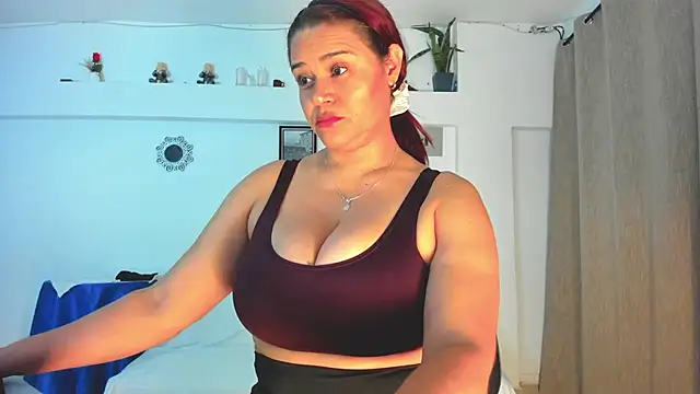 Sinthia Collins online show from April 2026 02:14:01 AM