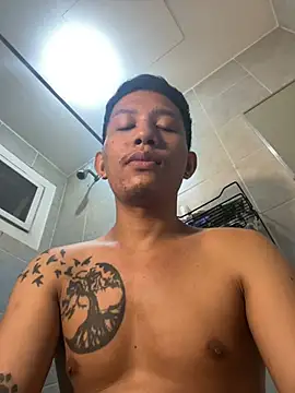 xlovercum online show from February 2026 02:01:02 PM