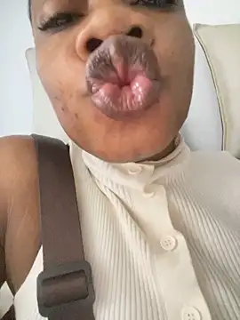  yisela  online show from March 2026 09:51:01 PM