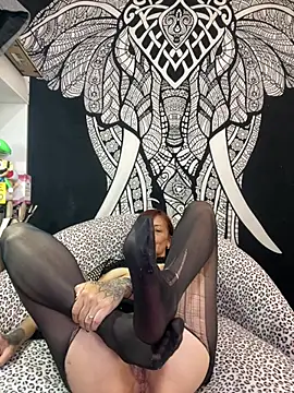 Boonny Boo01 online show from April 2026 06:10:01 PM