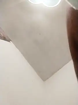 Chocolatinajet online show from April 2026 11:24:02 PM