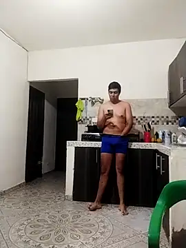 Chocolatinajet online show from April 2026 11:27:02 PM