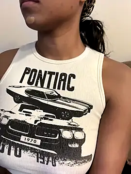 Snapshot of CandyLuxxxx chatting on December 2024 04:34:01 PM CandyLuxxxx online show from December 2024 04:34:01 PM