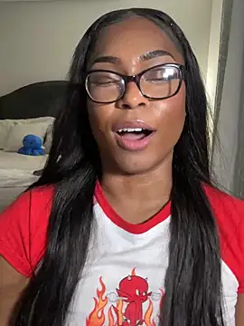 Snapshot of CandyLuxxxx chatting on February 2025 08:54:02 AM CandyLuxxxx online show from February 2025 08:54:02 AM