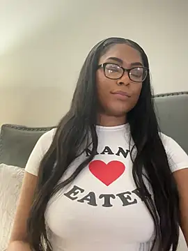 Snapshot of CandyLuxxxx chatting on February 2025 08:39:02 AM CandyLuxxxx online show from February 2025 08:39:02 AM