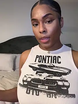 Snapshot of CandyLuxxxx chatting on March 2025 10:00:02 AM CandyLuxxxx online show from March 2025 10:00:02 AM