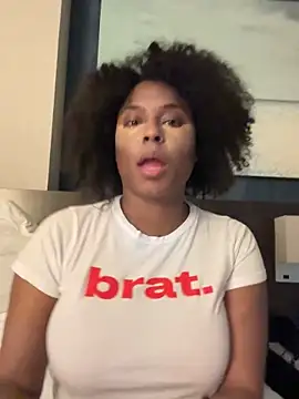 Snapshot of CandyLuxxxx chatting on April 2026 03:26:01 AM CandyLuxxxx online show from April 2026 03:26:01 AM