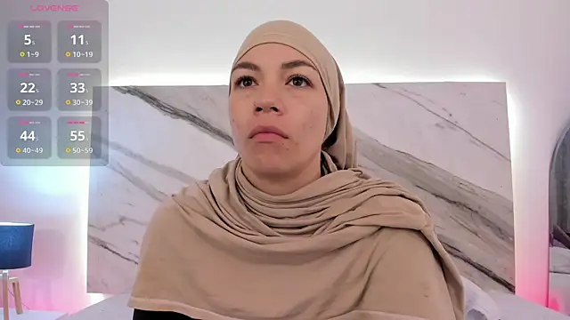 aisha vs online show from April 2026 12:28:01 PM