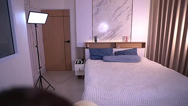 Cute Foxyxh online show from April 2026 01:12:02 AM