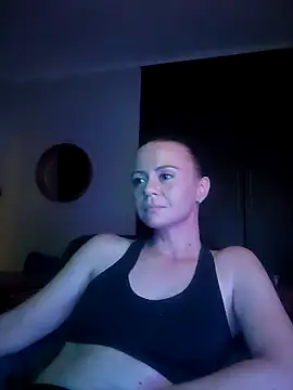 MrsBunnyBum online show from May 2026 05:10:02 PM