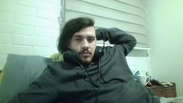 Snapshot of hung_weeb chatting on May 2026 04:43:01 AM hung weeb online show from May 2026 04:43:01 AM