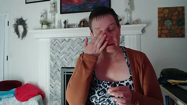 AuroraWillows online show from April 2026 01:42:02 AM