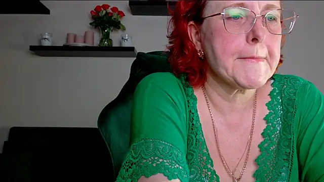 Snapshot of JoannaAndNeighbour chatting on June 2026 02:47:02 PM JoannaAndNeighbour online show from June 2026 02:47:02 PM